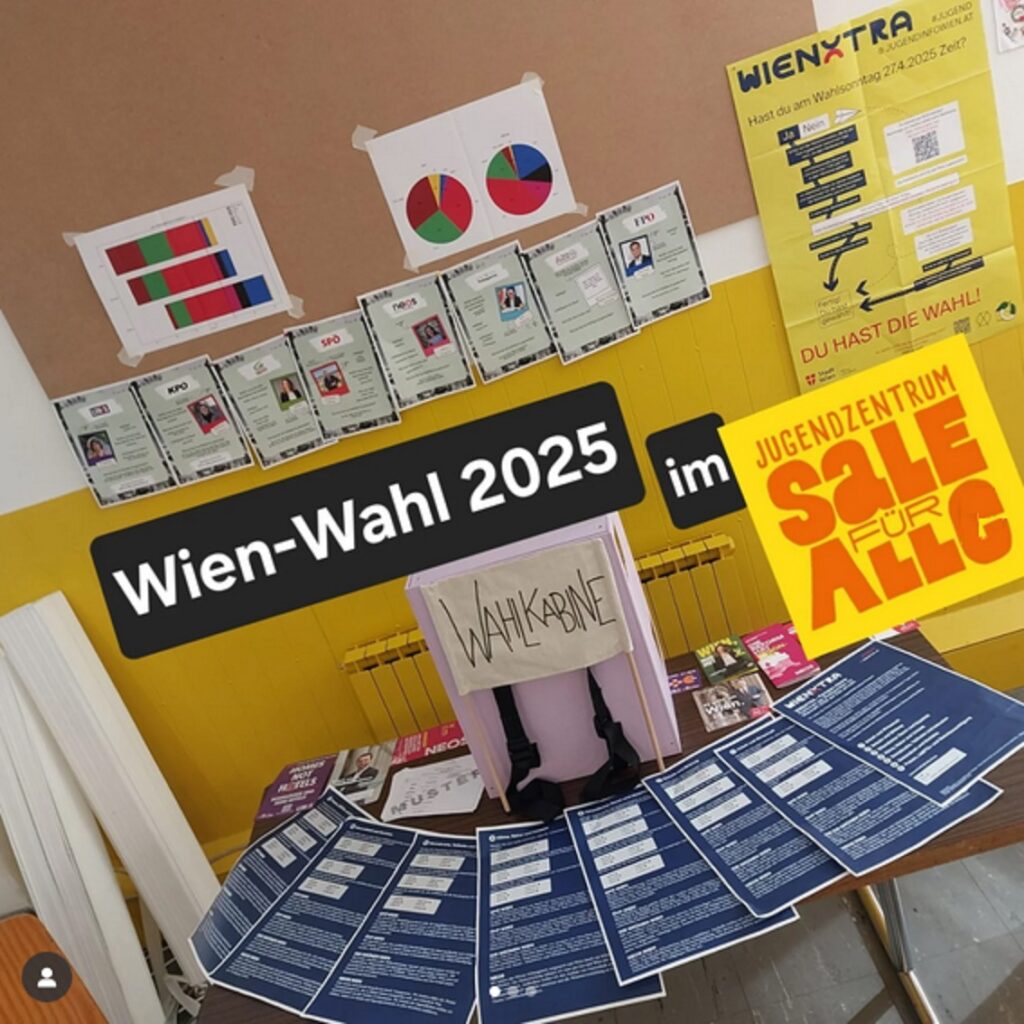 Eine improvisierte Wahlkabine im Jugendzentrum Sale für Alle